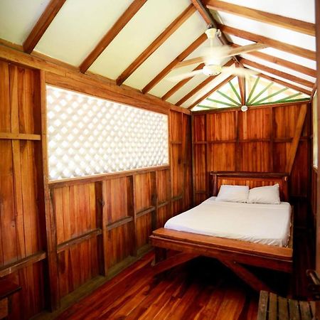 Hotel Puerto Viejo - Estd 1939 Puerto Viejo de Talamanca Eksteriør bilde