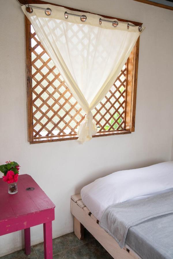 Hotel Puerto Viejo - Estd 1939 Puerto Viejo de Talamanca Eksteriør bilde